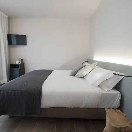 Πανσιόν Angolo Divino Άλμπα