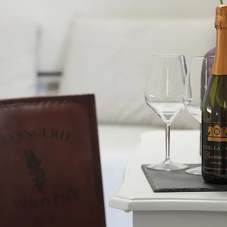 Angolo Divino Πανσιόν Άλμπα