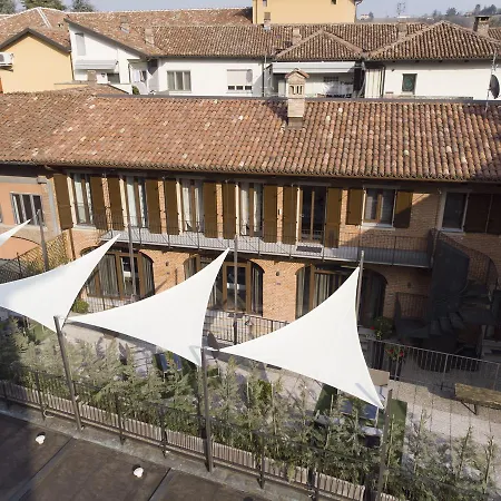 Πανσιόν Angolo Divino Άλμπα